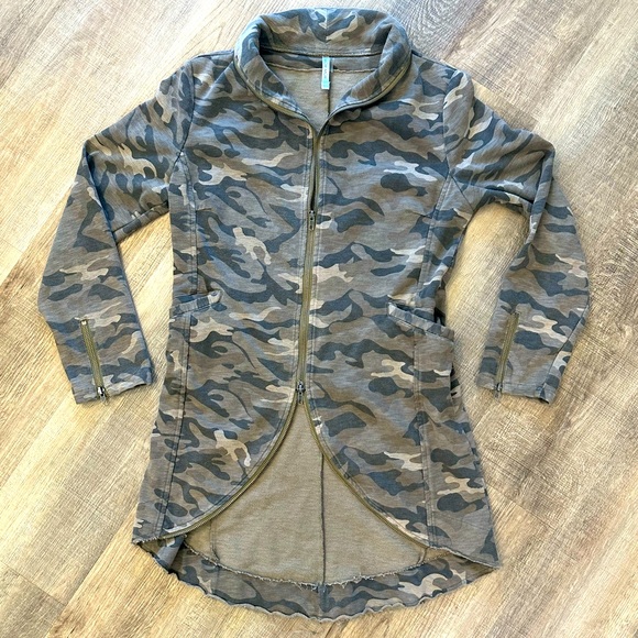 Mür Mür Camo Zippered Jacket Womens Size Large, Camouflage, 100% Cotton - Picture 1 of 4